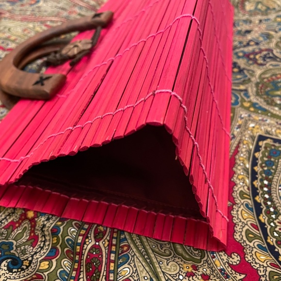 Seattle Boutique Red Wood Purse with Cloth Lining Wood Handle EUC!! - Picture 9 of 10